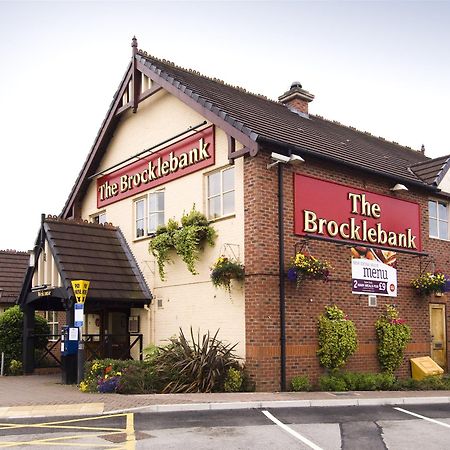 Premier Inn Crewe Central Exterior foto